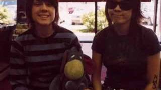 Tegan and Sara - Missing you