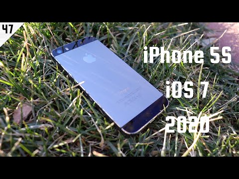 iPhone 5S running iOS 7 in 2020!
