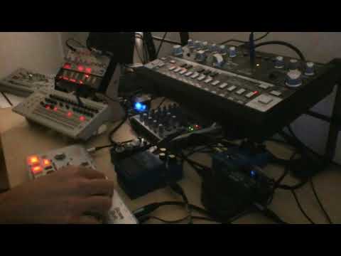 Pure Acid Trance Session 04 : Behringer TD-3-BK / TT-303 / TR-09 / Volca Bass