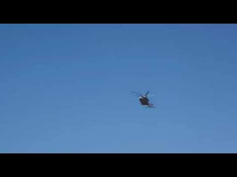 Termoli, elicottero in volo sul Lungomare Nord