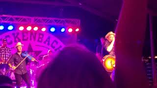 Pat Green performing &quot;Girls From Texas&quot; in Luckenbach 7/3/2021