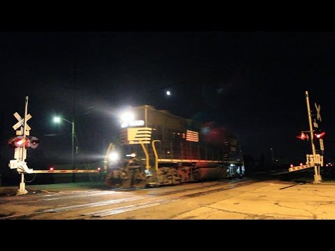 FURX GP38-2 w/ an awesome P5 horn heads back to Plymouth as Light Power