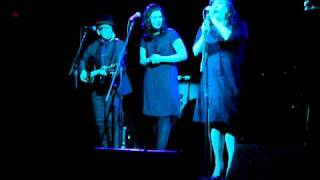 Elvis Costello & the Secret Sisters- Why Don't You Love Me (Fri 4/1/11)