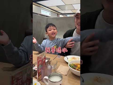 萌弟是不怕辣？還是愛面子呢？🤣🤣🤣🤣