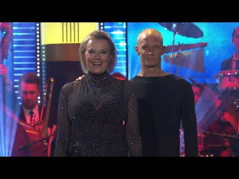 Arja Saijonmaa och Tobias Karlsson - Rumba - Let’s Dance (TV4)