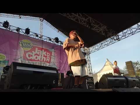 Nattirootz ft DJ elti - balik aja sama mantan loe @JakCloth jogjakarta 2017