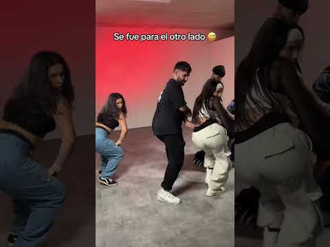 Se equivocó en la coreo y fue para el lado contrario 🫣