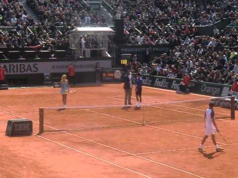 Tennis-Basket entre Simon / Batum et Mladenovic / Djokovic arbitré par T. Riner (@ Roland Garros)