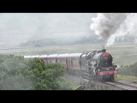 LMS Jubilee 45690 “Leander” at Ribblehead with “The Waverley” Railtour 26/8/18