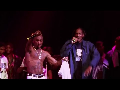 2Pac - 2 Of Amerikaz Most Wanted (Live in L.A) HD