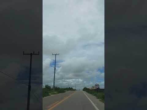 Dirigindo por uma estrada incrível no Ceará. Emboaca/Trairi. #roadtrip #viagem #nordeste #brasil