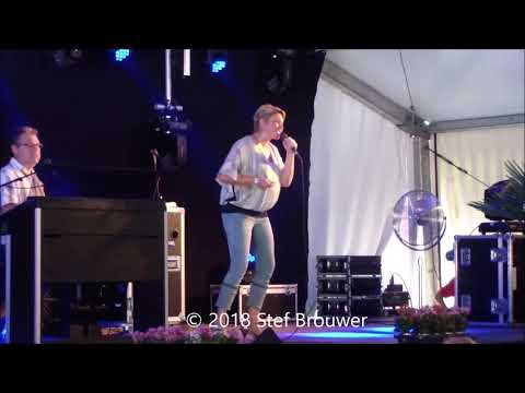 Vanessa Chinitor & Dirk Bauters -  Rose garden