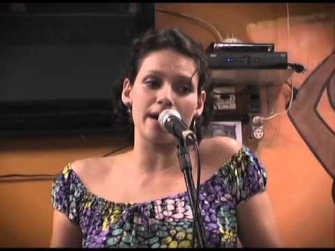 DVD Samba na Fonte - Samba afeminado - Munique Mattos