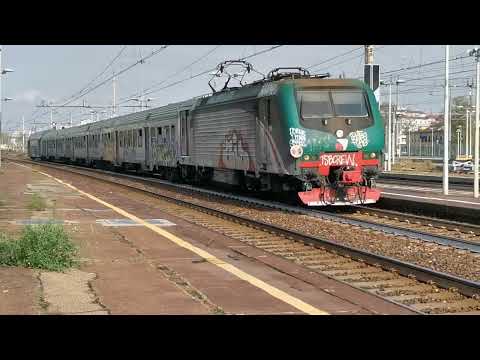 E464 387+3 MDVC+pilota 2 piani Trenord - Milano Greco - 25/10/2023