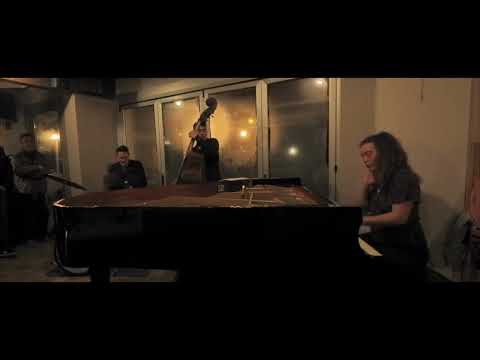 Irina Leach Trio -Blue Vallet