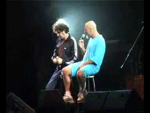 ANDRES CALAMARO feat BERSUIT VERGARABAT - Mi caramelo (EN VIVO)