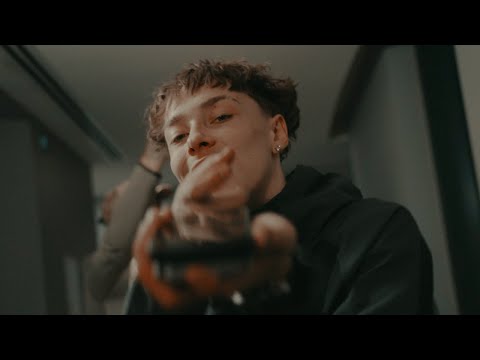 SKUX FT. T2K - TAPPED IN (Official Music Video)
