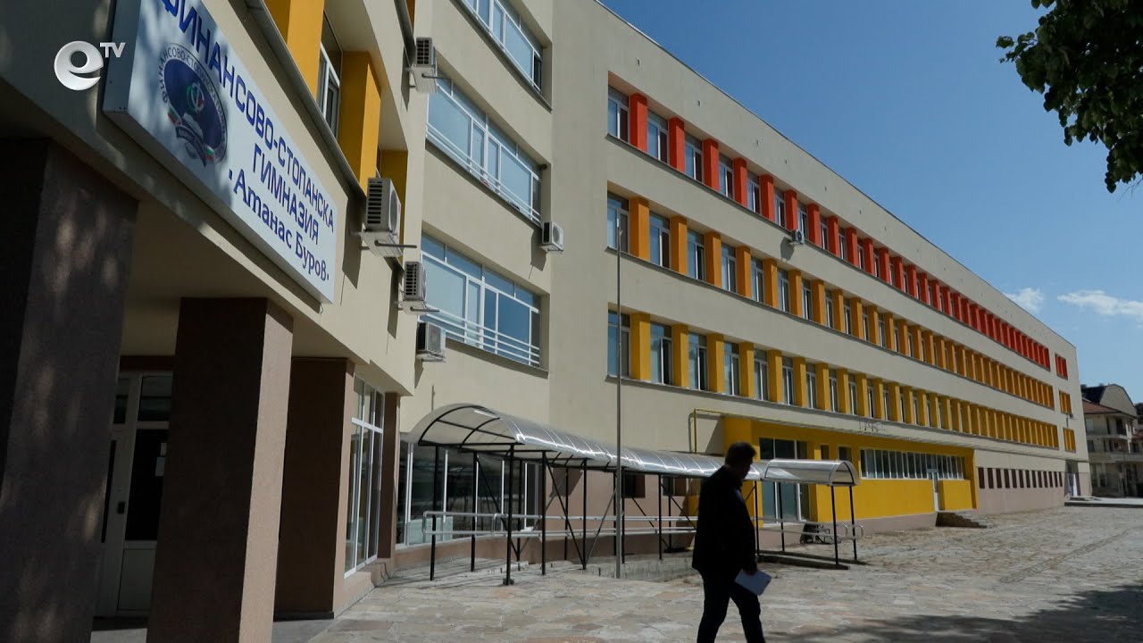 След убийството на 18-годишната Магдалена психолози влязоха във ФСГ „Атанас Буров“ в Хасково