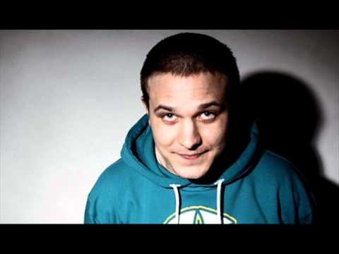 Młody Grzech - FaceBit.