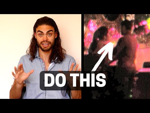 How to pick up a girl in a bar in 4 steps