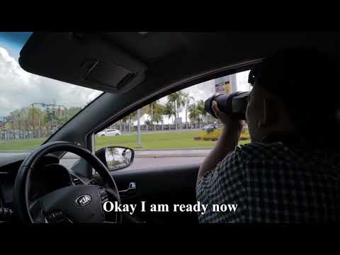 Taking a picture of the Junior Rollercoaster with the Nikon Coolpix P1000.