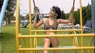 Yumi Kotani introduction and swimsuit posing 小谷ゆみ