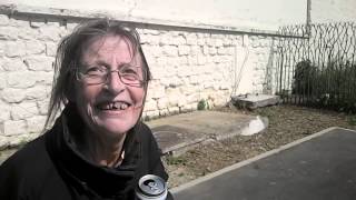 La vieille folle du métro ! TITITI TATATA