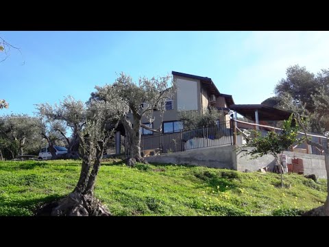 Villa Singola con giardino (Sant'Agata Militello - ME)