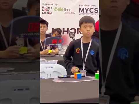 So many felt-tip pens... none the same as the caps. #puzzle #puzzel #kubus #cube #timer #stopwatch