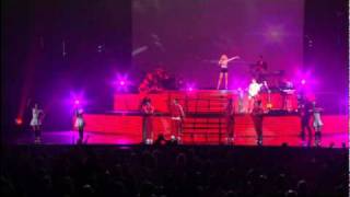 Gwen Stefani - Serious (Live from Anaheim)