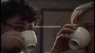 Dolu Kadehi Ters Tut - Anamız Babamız Yok Deriz (Sözleri)