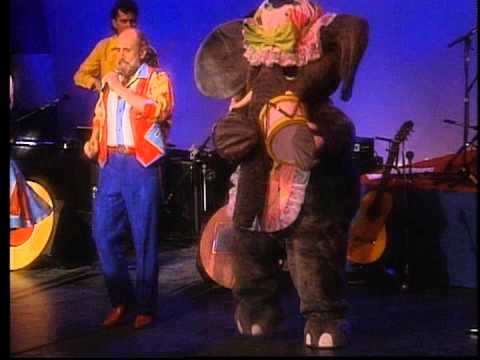 Sharon, Lois & Bram Sing A to Z - Alphabet Medley