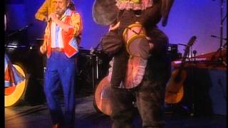 Sharon, Lois &amp; Bram Sing A to Z - Alphabet Medley