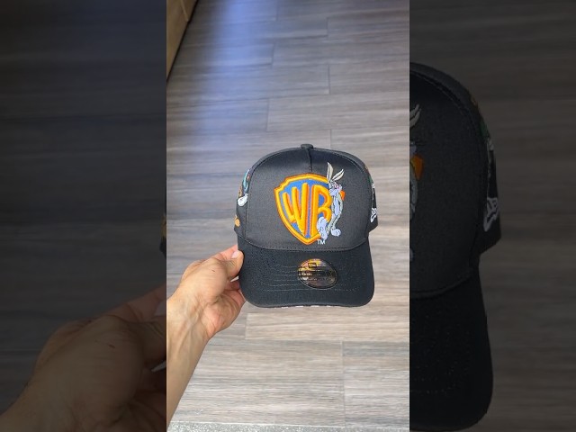 Vídeo relacionado con Gorra Hombre y Mujer Bugs Bunny, Gorra Béisbol, Looney Tunes, Auténtica y Original, beige, Talla única