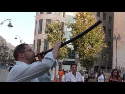 Jerusalem shofar flash mob