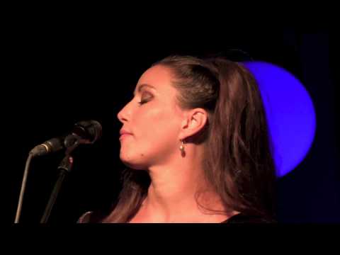 Lisa Nilsson - Ändå faller regnet