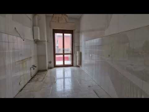 135.000 € - Trilocale al piano rialzato con box e cantina