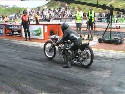 Nostalgia Triumph Dragbike Excalibur Nth Nats 11.87 sec record
