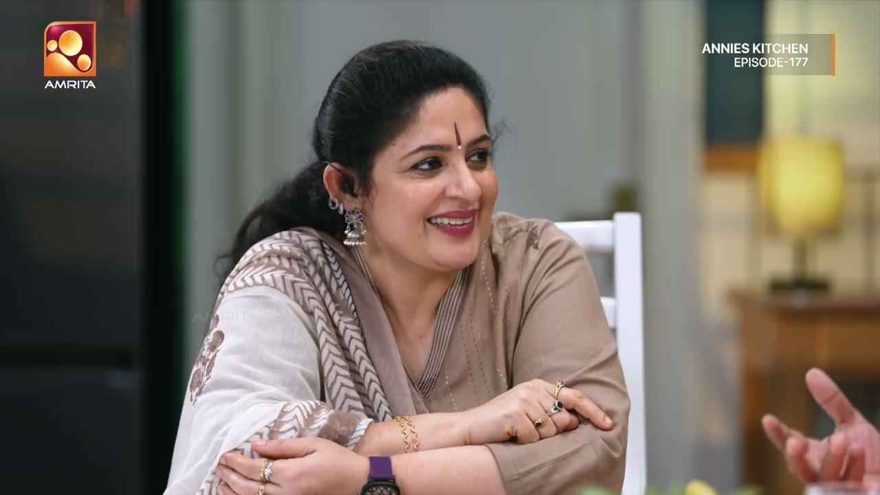 അഭിനയമോഹം തീർത്തുകൊണ്ടിരുന്നത് നാടകങ്ങളിലൂടെയാണ്