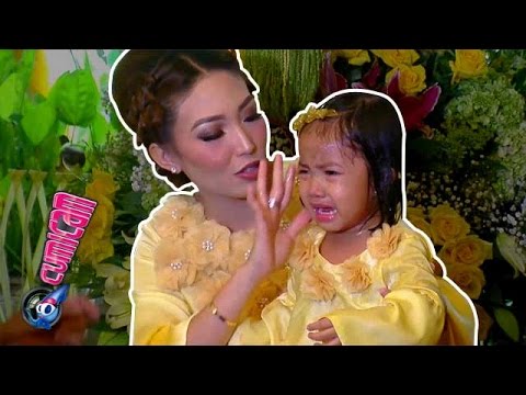 Mandi Lemon, Putri Ayu Dewi Menangis - Cumicam 09 Februari 2016
