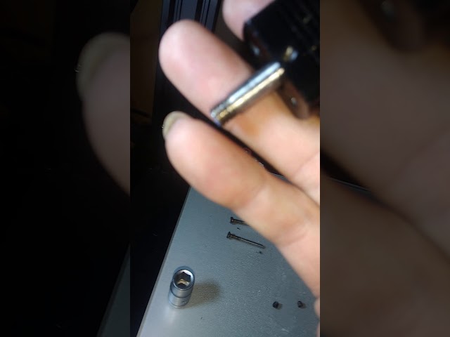 Vídeo relacionado con BRIEFCEC PTFE Bowden Tubo 1M para Impresora 3D 1,75mm Filamento 4mm ID 6mm OD Teflón Bown Tubo (4Piezas, Blanco)