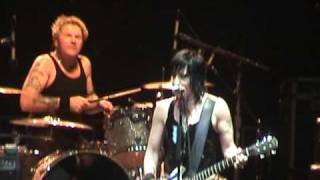 JOAN JETT ` LOVE IS ALL AROUND ` LIVE ` JULY 2009