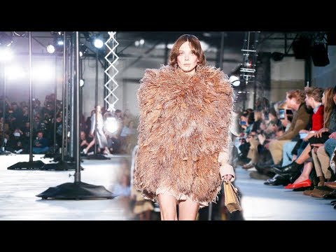 N°21 | Fall/Winter 2020/21 | Milan Fashion Week