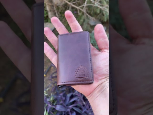 Vídeo relacionado con CyP Brarnds- Atlético de Madrid, Monedero, Billetera, Cartera, Complementos, Color Rojo, Producto Oficial