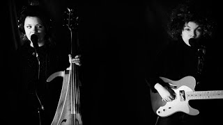 Moulettes - Under Water Painter (Live Studio Version)