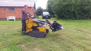 Venta de Infront Kompaktlæsser Infront YF380 Skidsteer Loader minicargadora de cadenas - Imagen 4 | Machineryline AR Infront Kompaktlæsser Infront YF380 Skidsteer Loader minicargadora de cadenas | Imagen 4 - Machineryline
