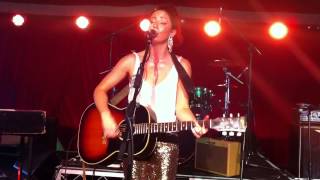 KT Tunstall - Feel It All  - Byron Bay Bluesfest 2014 - Live