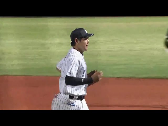 【AWB】三塁線への打球をマリーンズ・安田がうまくさばく!! 2018/12/16 NPB-E-CPBL