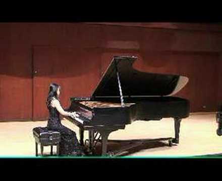 Lucille Chung performs Schumann Warum