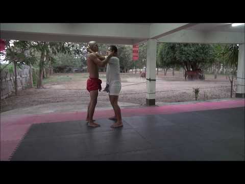 33. Muay Thai Clinching In-Out Position